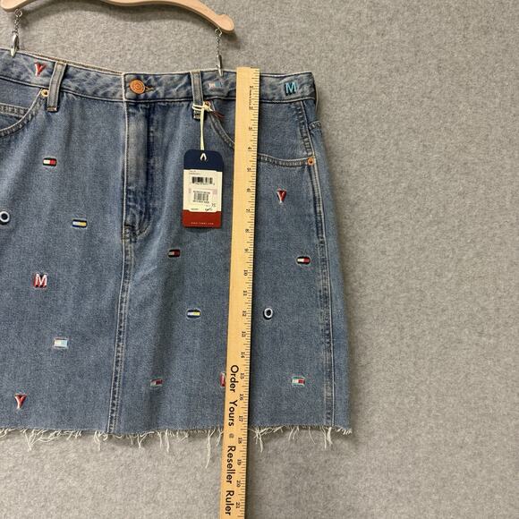 Tommy Hilfiger Embroidered Logo Denim Mini Skirt Women Size 32 Y2K Raw Hem NWT - Picture 8 of 10